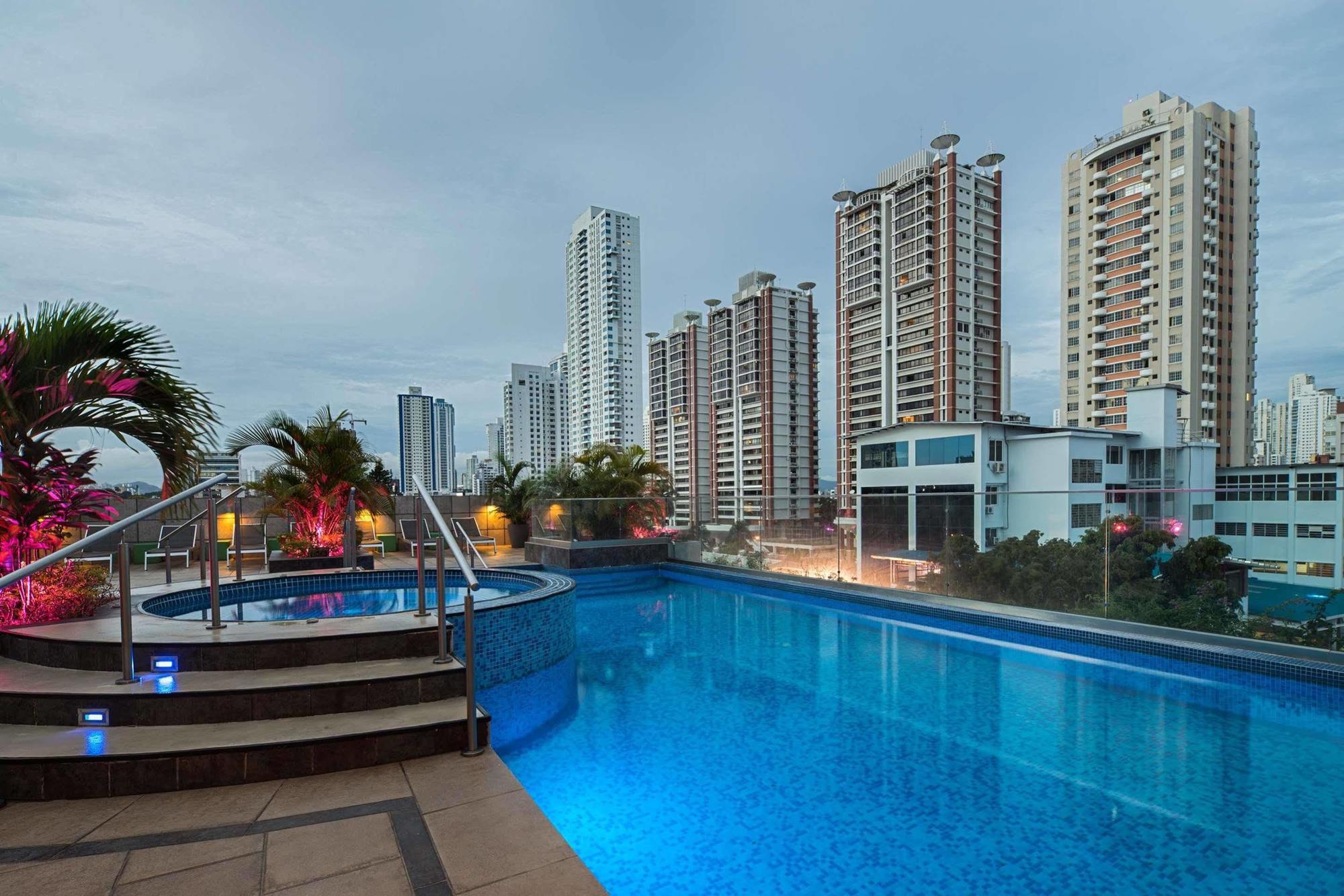 Ramada Plaza By Wyndham Panama Punta Pacifica Hotel Exterior photo